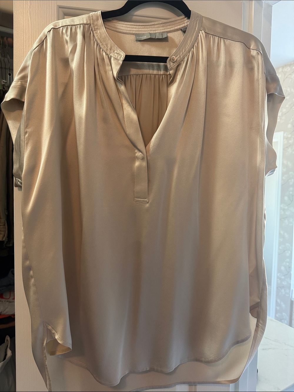 Vince Silky Split-Neck Blouse - Champagne